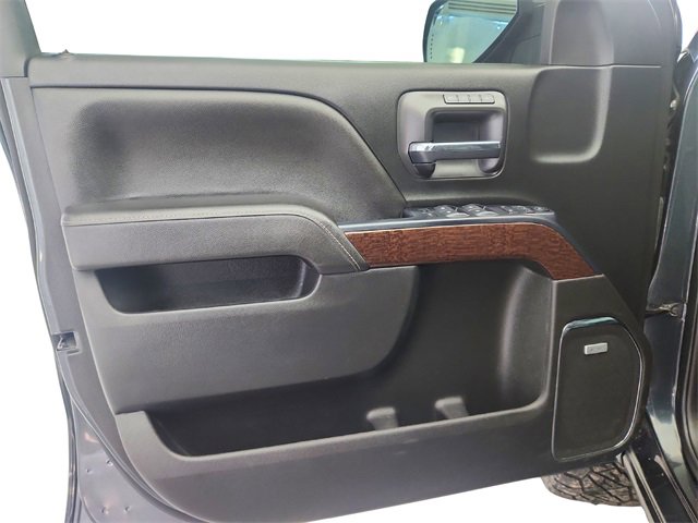 Used 2017 GMC Sierra 1500 SLT w/ SLT Premium Package image 19