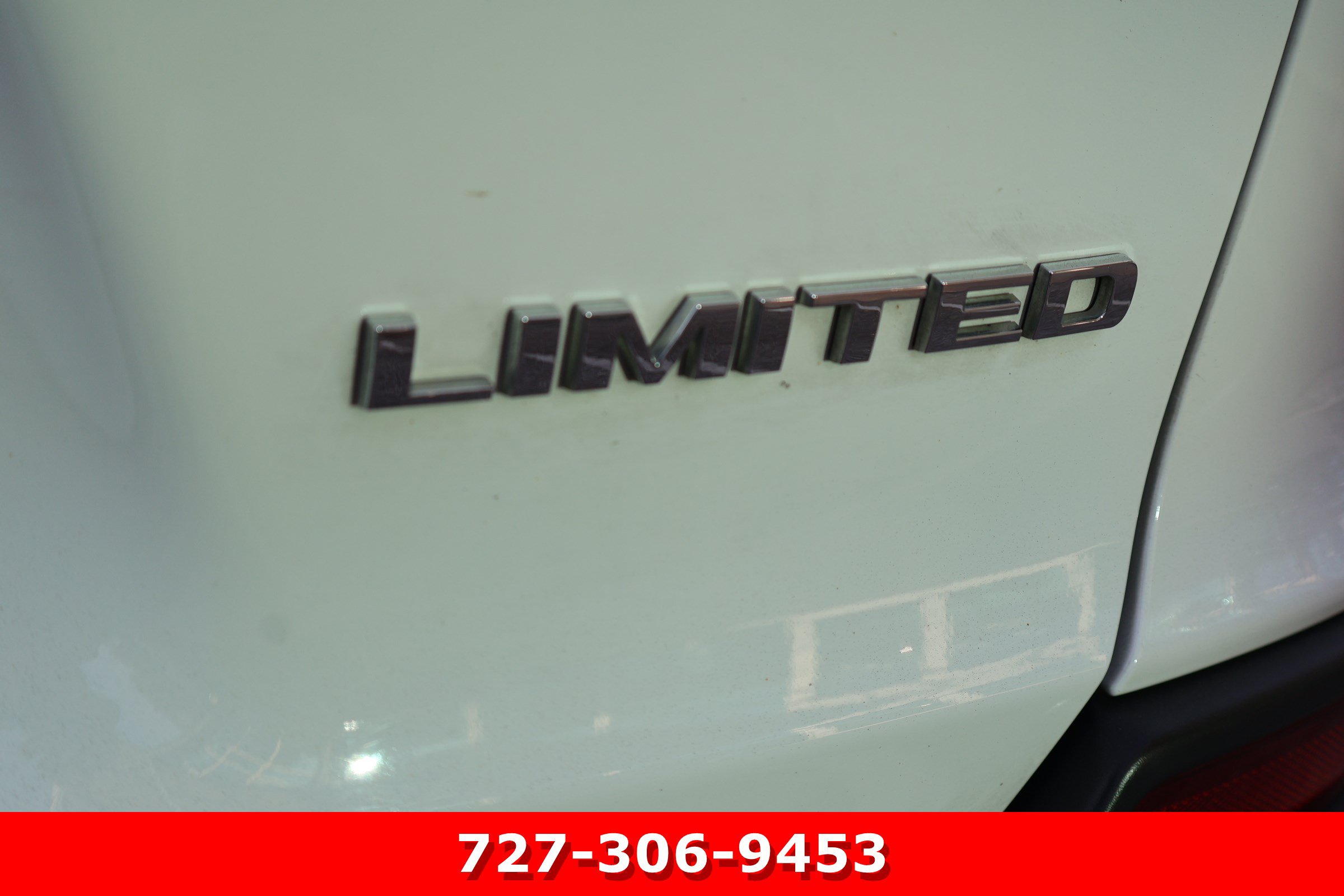 Used 2020 Jeep Cherokee Limited AWD/4WD image 9