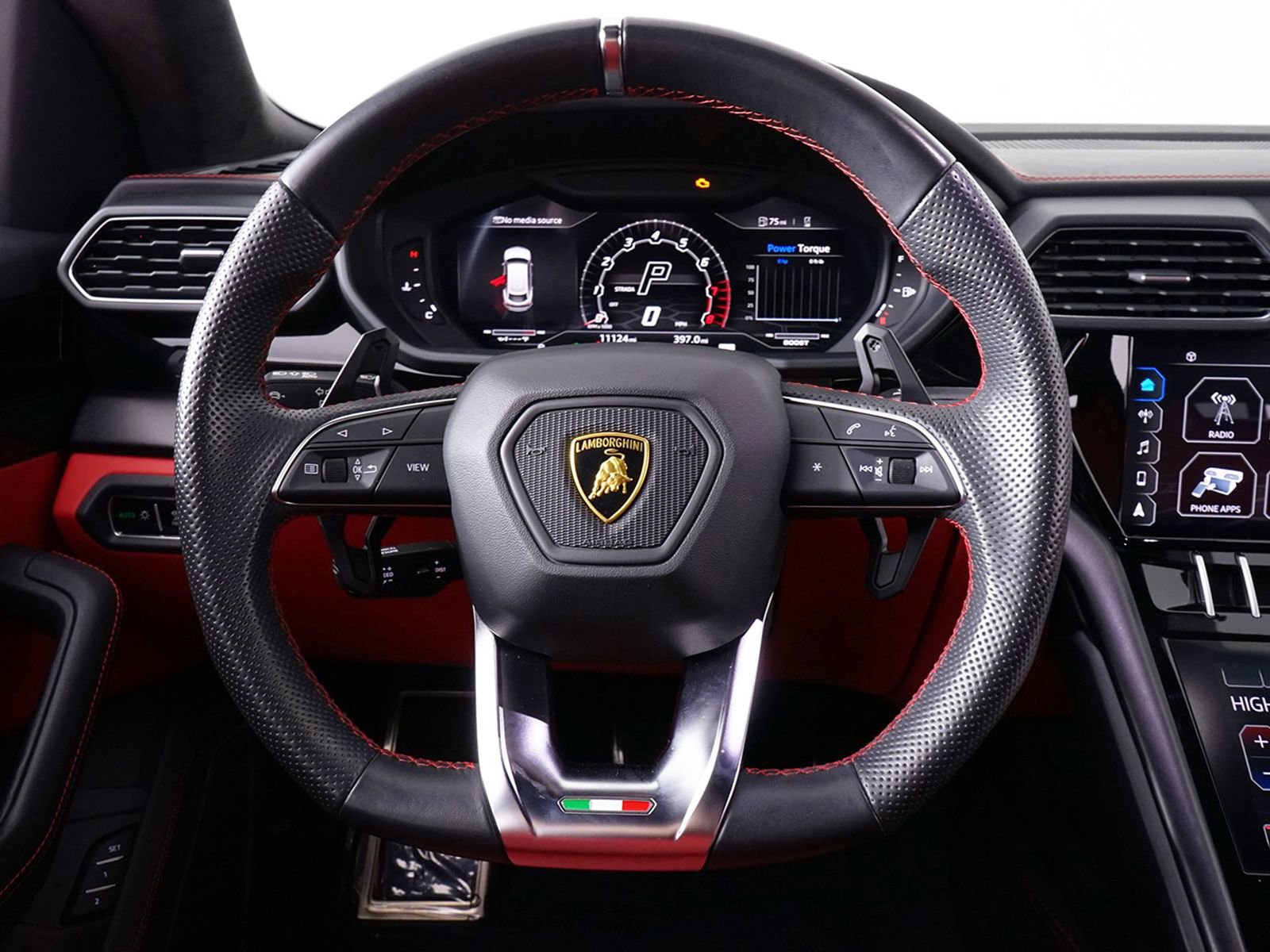 Used 2022 Lamborghini Urus image 21