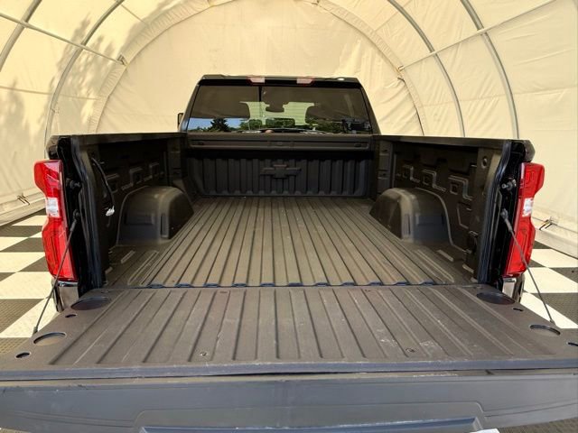 Used 2025 Chevrolet Silverado 1500 LTZ AWD/4WD image 4
