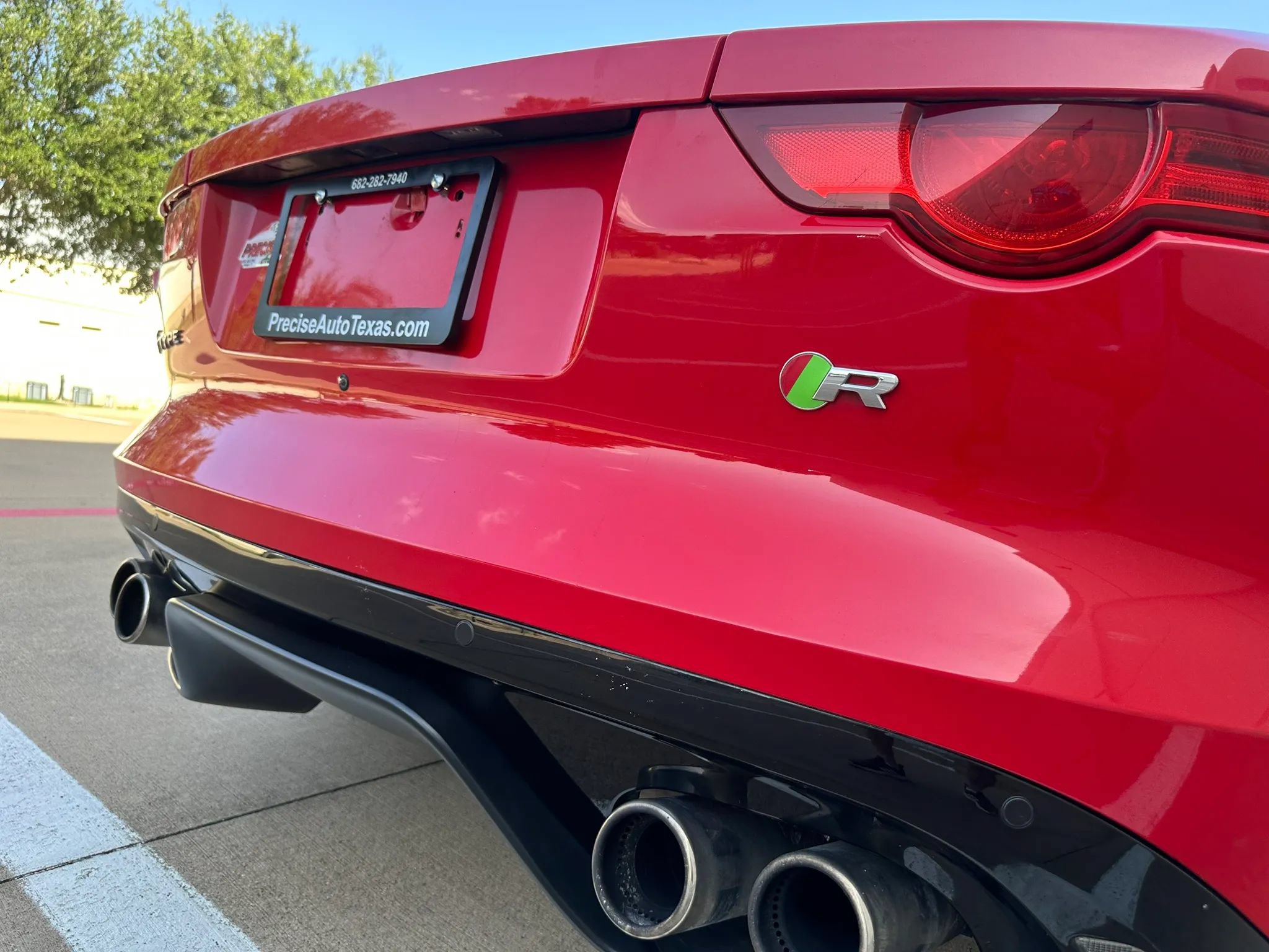 Used 2015 Jaguar F-TYPE R RWD image 14
