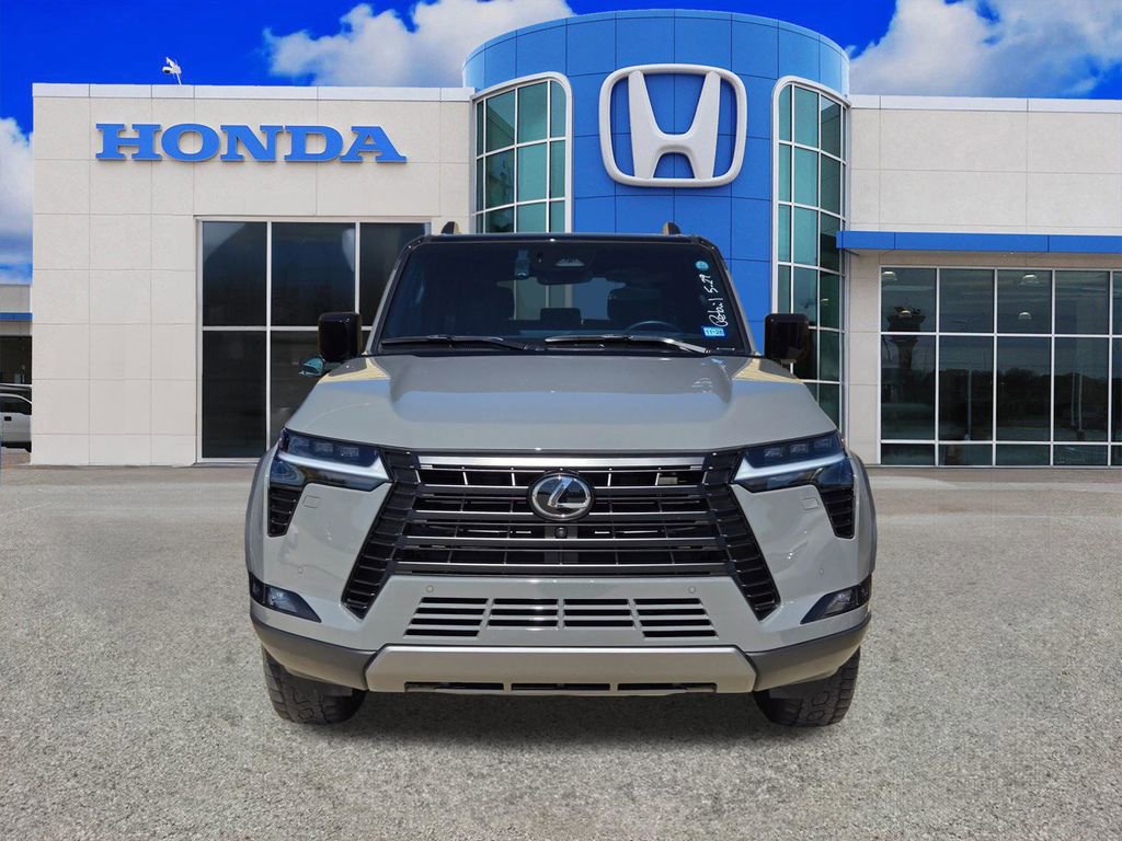 Used 2024 Lexus GX 550 AWD/4WD image 4