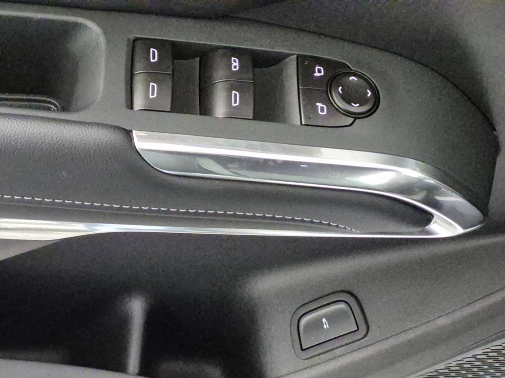 New 2026 Chevrolet Traverse LT w/ Driver Confidence Package FWD image 14