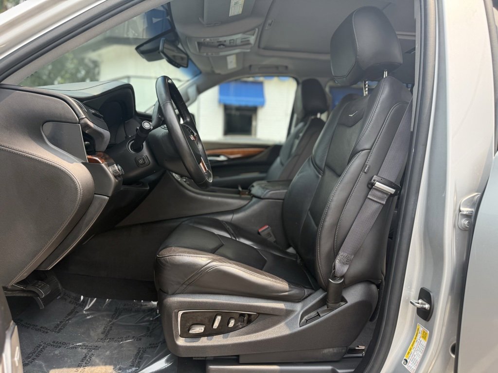 Used 2016 Cadillac Escalade Luxury image 8