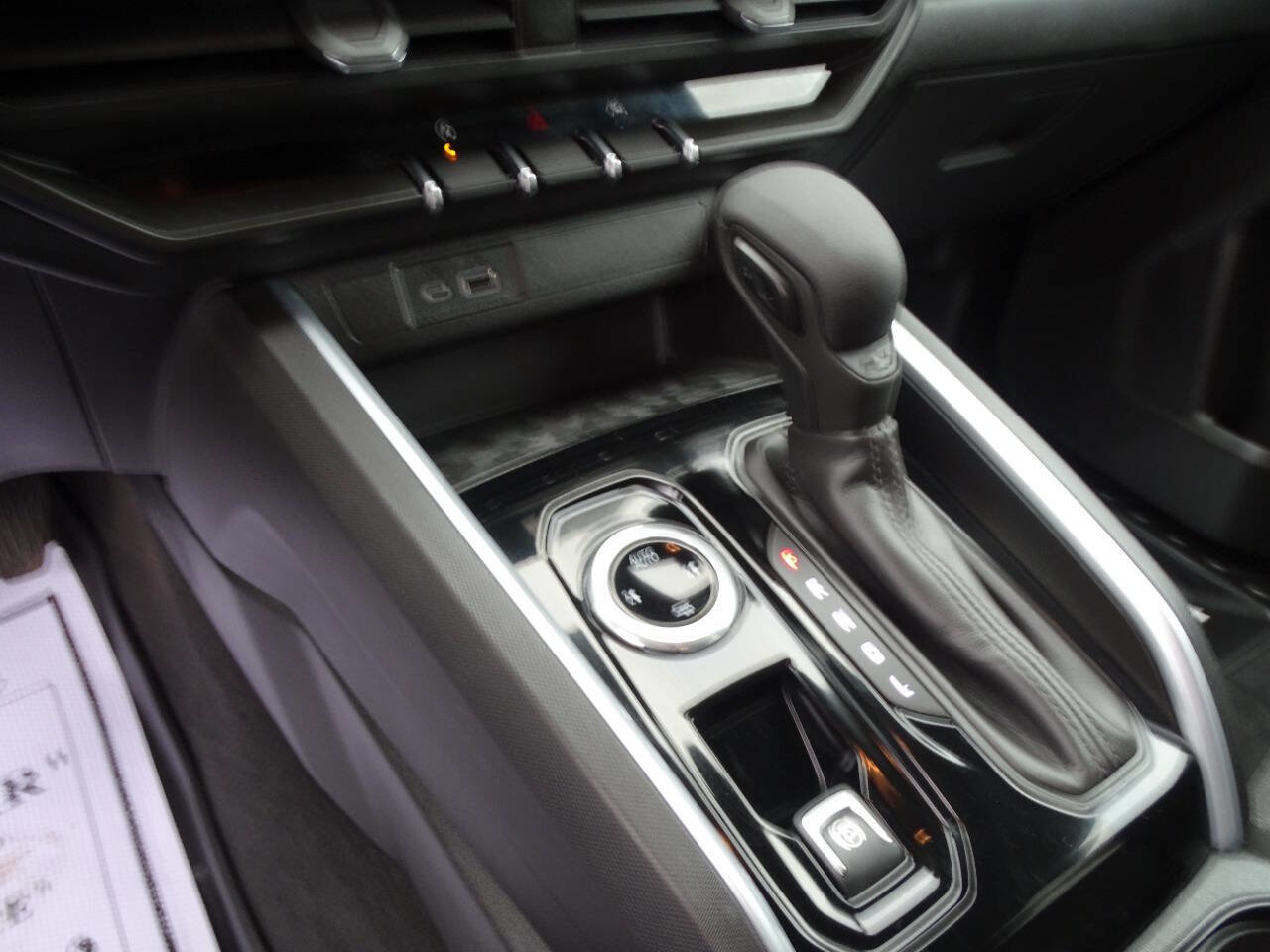 Used 2024 Chevrolet Colorado W/T w/ WT Convenience Package II image 28