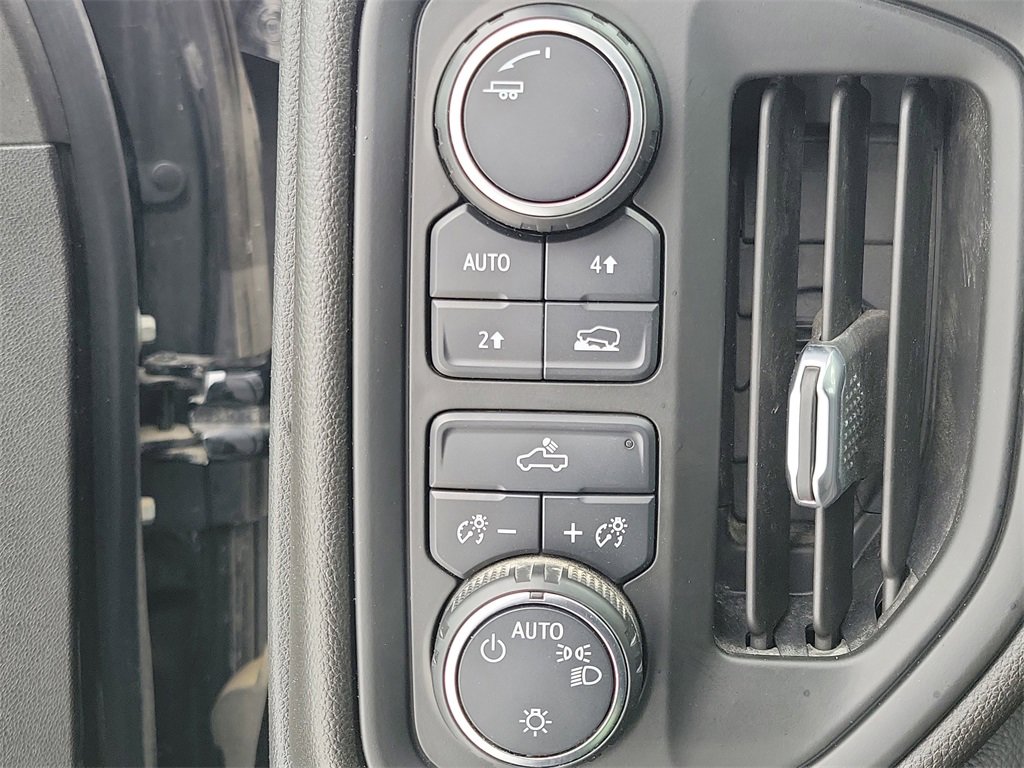 Used 2020 Chevrolet Silverado 1500 Custom w/ Custom 2.7L Value Package image 20