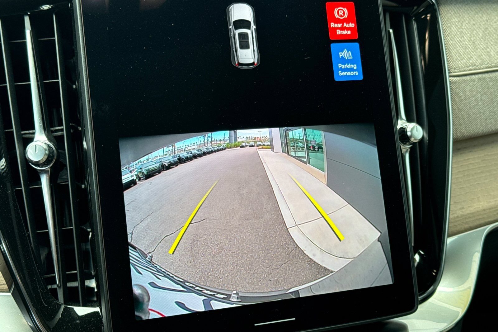 Certified 2026 Volvo XC90 B6 Core AWD/4WD image 23