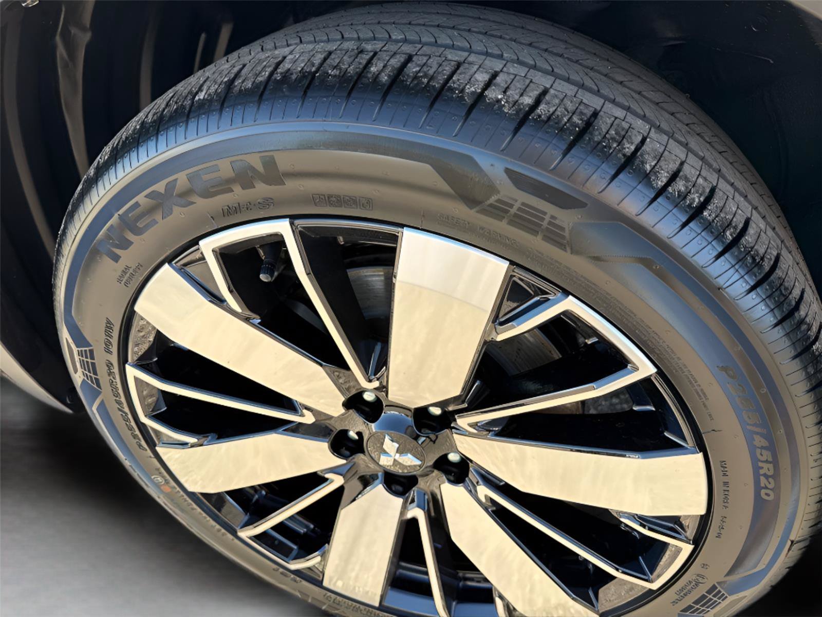 New 2026 Mitsubishi Outlander SE FWD image 11