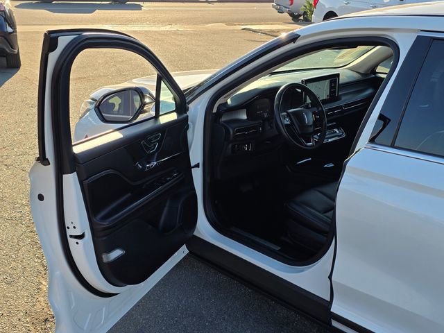 Used 2023 Lincoln Corsair FWD image 41