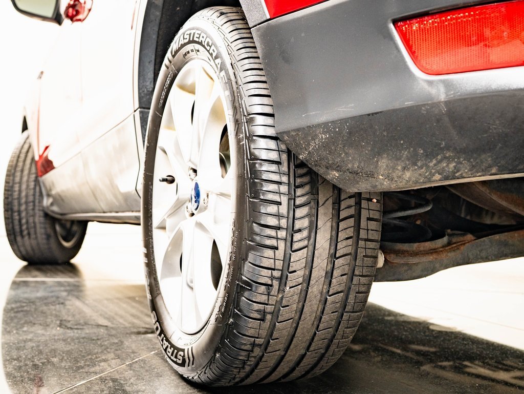 Used 2016 Ford Escape Titanium image 39