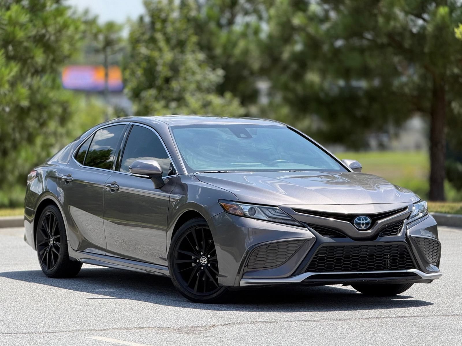 Used 2021 Toyota Camry XSE FWD image 13