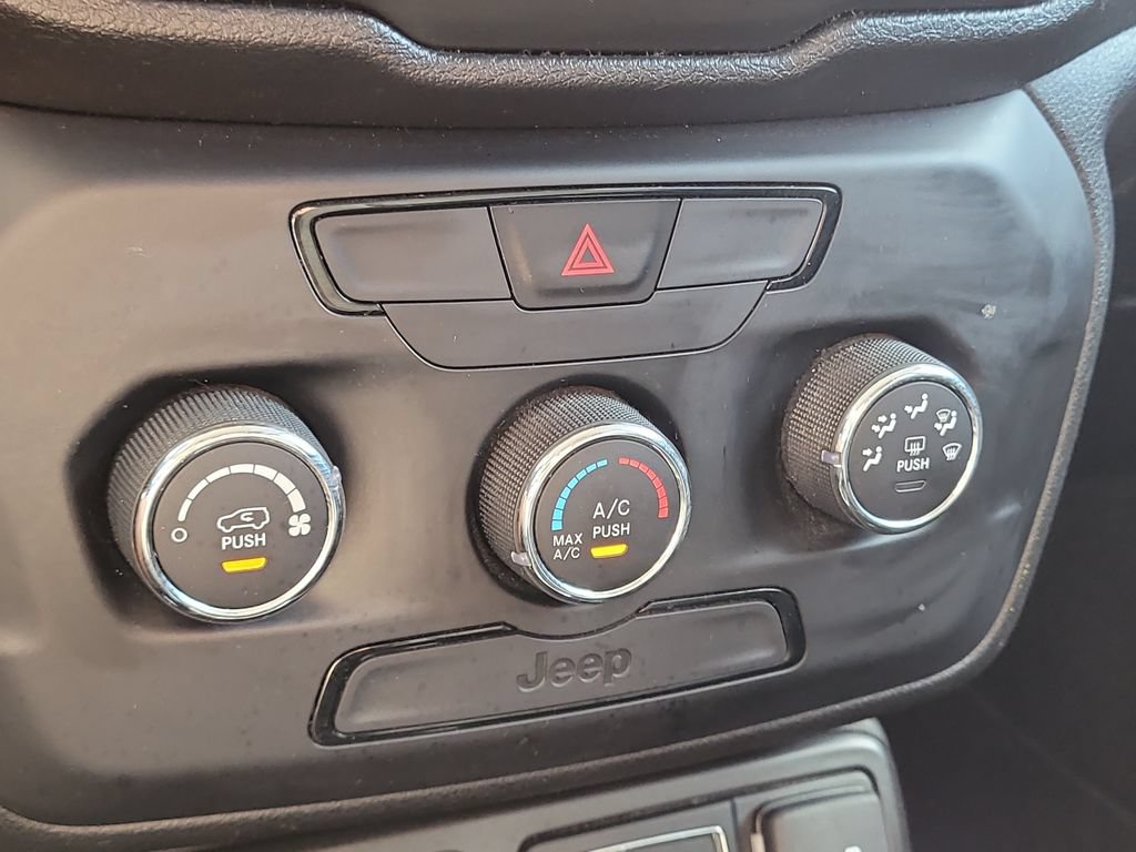 Certified 2020 Jeep Renegade Sport w/ Sport Appearance Group FWD image 24
