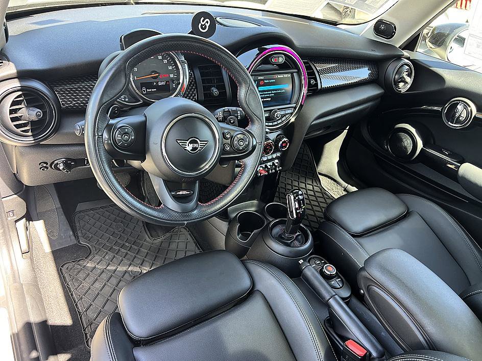 Used 2020 MINI Cooper S w/ Premium Package image 18
