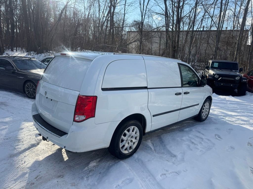 Used 2014 RAM C/V Tradesman image 10