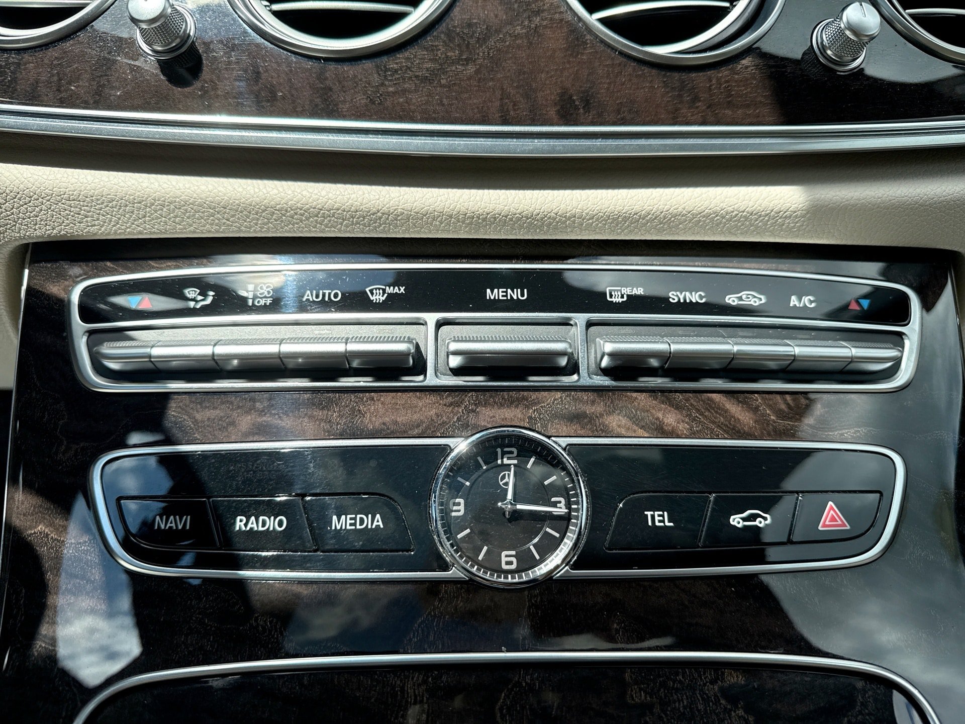 Used 2019 Mercedes-Benz E 300 w/ Premium 1 Package image 17