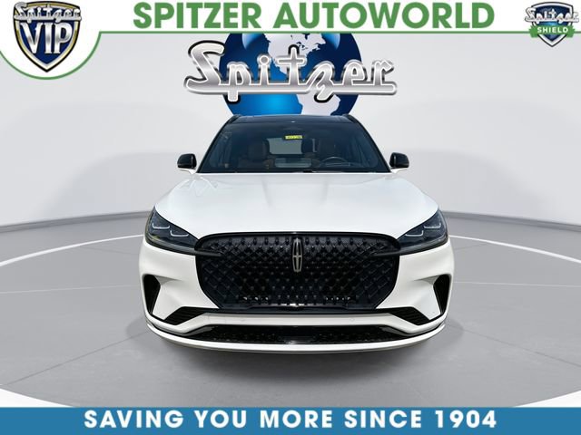 Used 2025 Lincoln Aviator Black Label w/ Black Label Special Edition AWD/4WD image 3