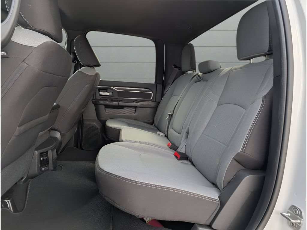 Used 2024 RAM 3500 Big Horn AWD/4WD image 32