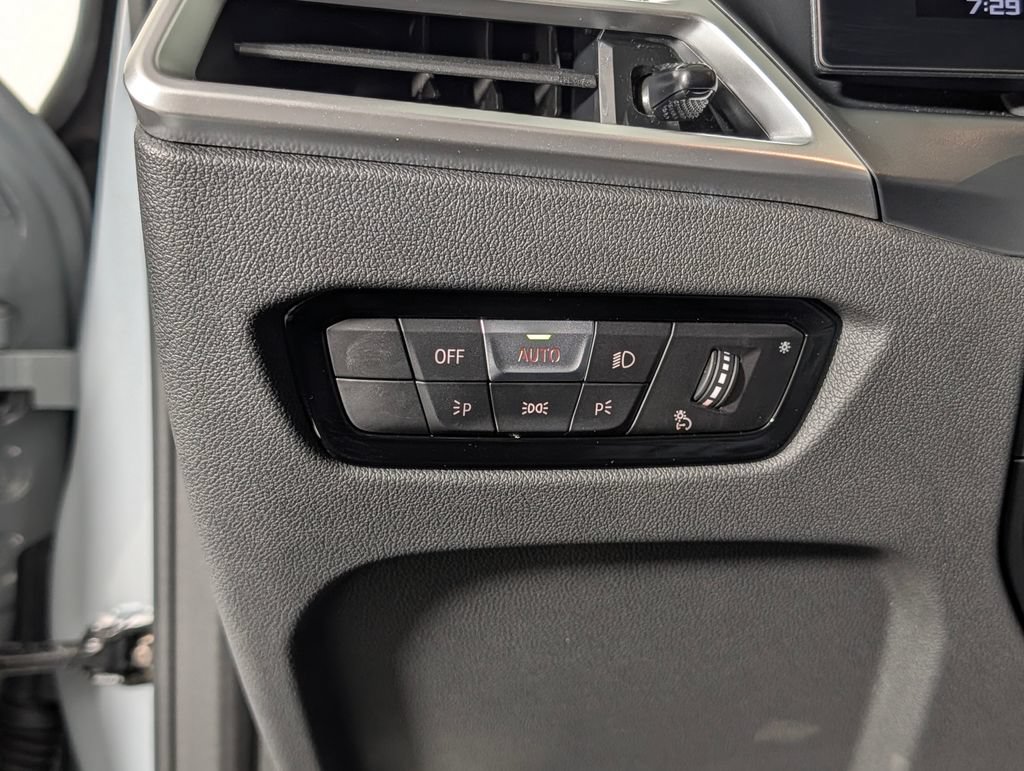 Used 2026 BMW M2 RWD image 32