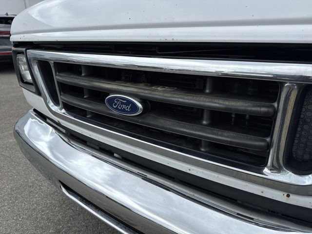 Used 2006 Ford E-450 and Econoline 450 image 22