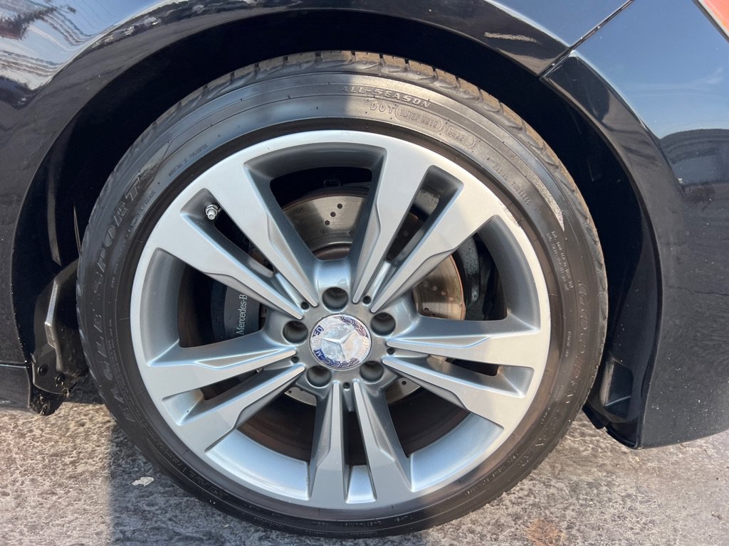 Used 2014 Mercedes-Benz E 350 Sedan image 40