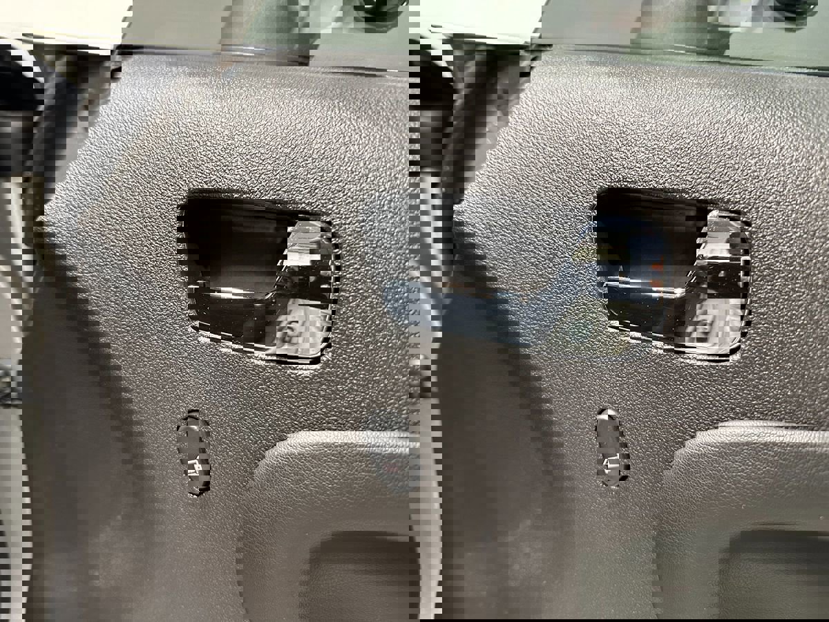 Used 2008 Pontiac Solstice GXP w/ Premium Package image 12