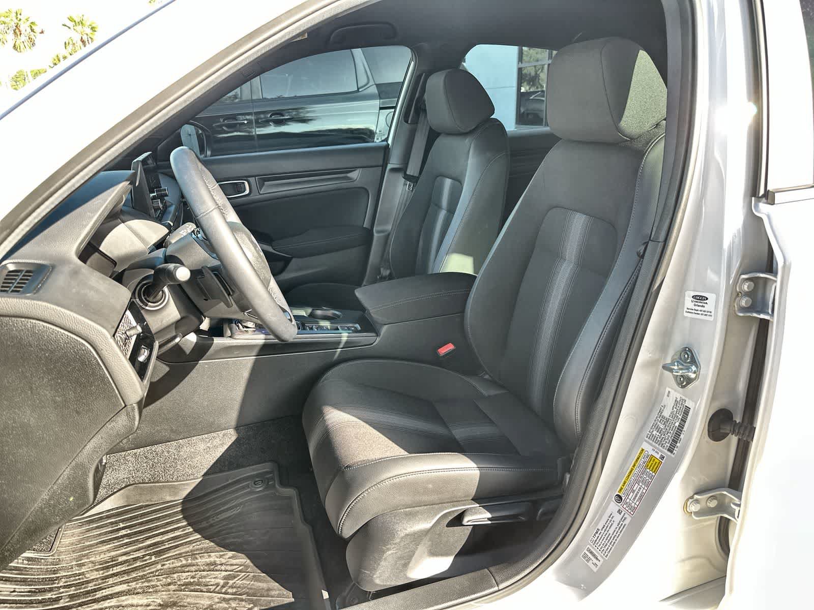 Used 2025 Honda Civic Sport image 3