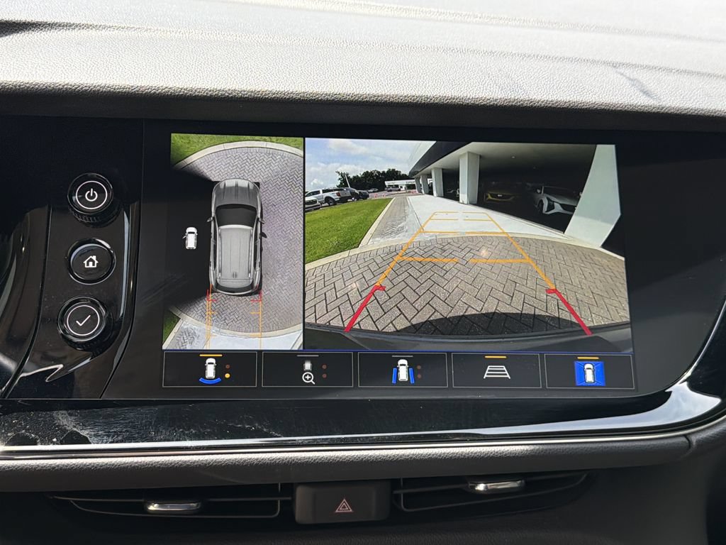 Certified 2022 Buick Envision Avenir w/ Technology Package II FWD image 27
