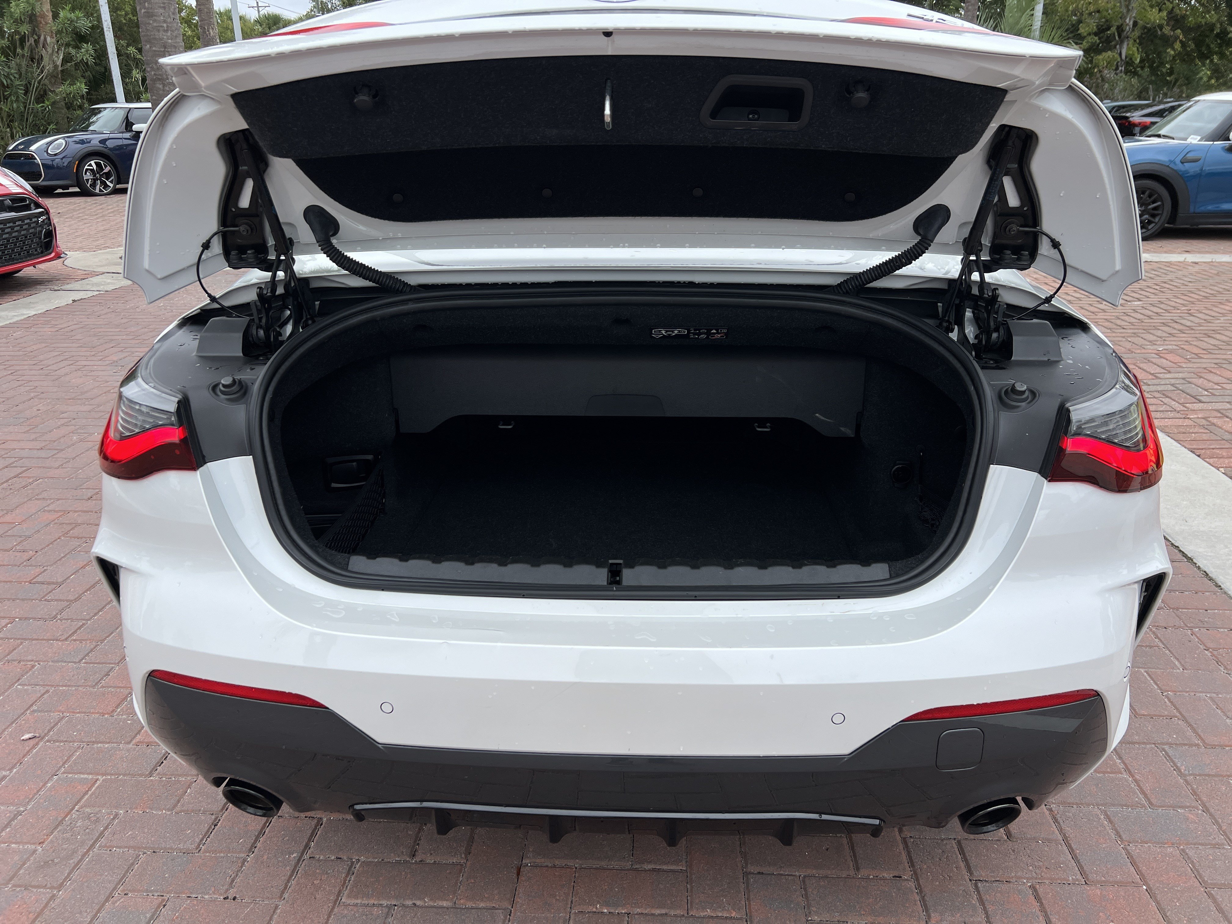 Certified 2023 BMW 430i Convertible w/ M Sport Package RWD image 31