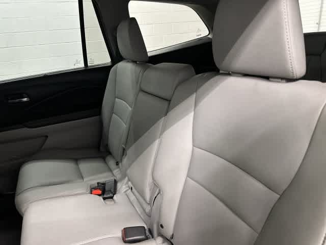 Certified 2020 Honda Pilot Touring image 14