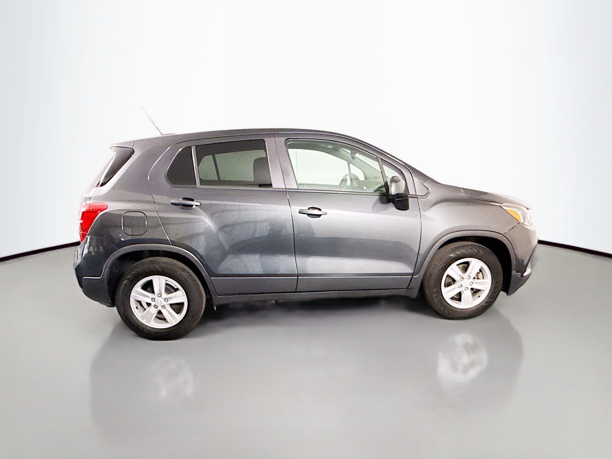 Used 2020 Chevrolet Trax LS w/ Tint and Cruise Package FWD image 11