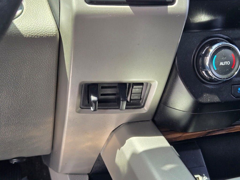 Used 2019 Ford F150 Lariat AWD/4WD image 31