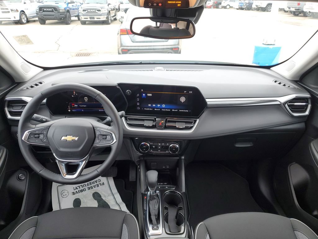 Used 2024 Chevrolet TrailBlazer LT w/ Convenience Package FWD image 28