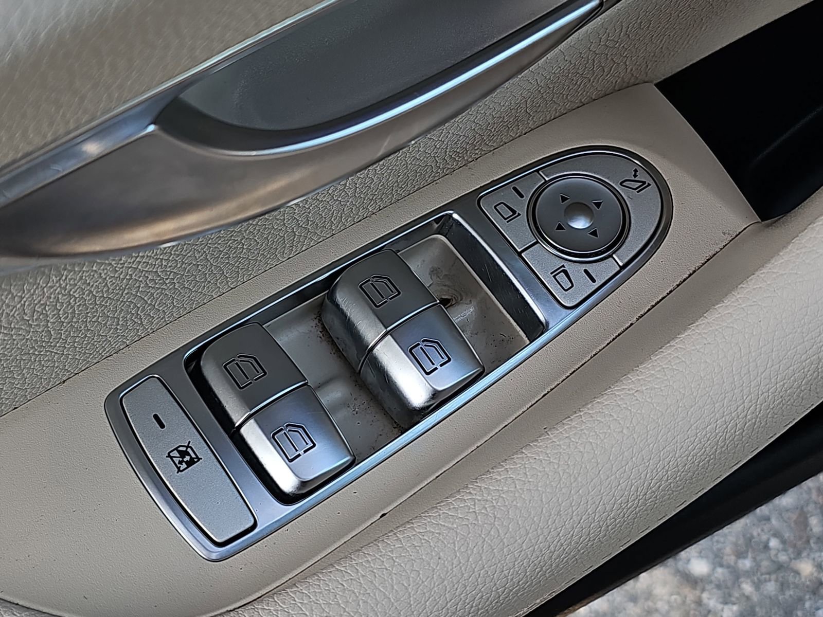 Used 2020 Mercedes-Benz E 350 Sedan image 28