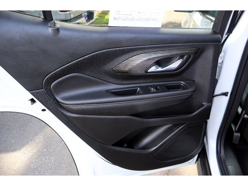 Used 2023 GMC Terrain SLE w/ Driver Convenience Package FWD image 25
