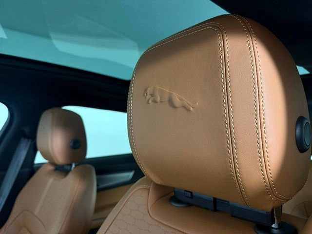 New 2025 Jaguar F-PACE R-Dynamic S image 30