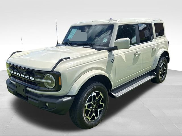 Used 2025 Ford Bronco Outer Banks AWD/4WD image 4