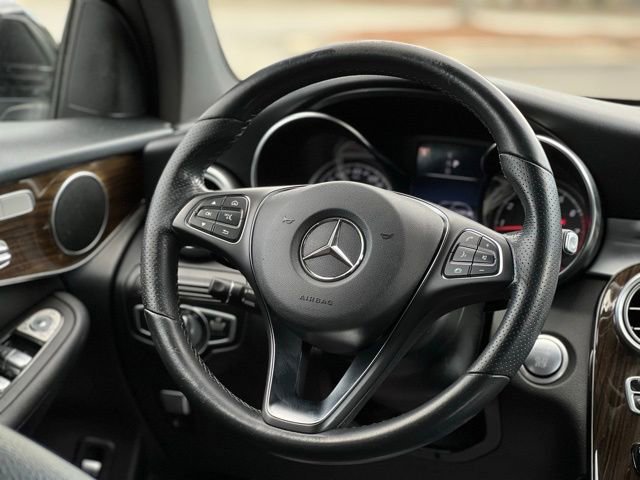Used 2019 Mercedes-Benz GLC 300 4MATIC image 30