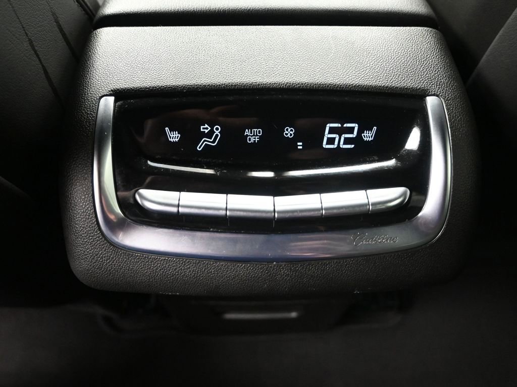 Used 2025 Cadillac XT6 Premium Luxury image 29