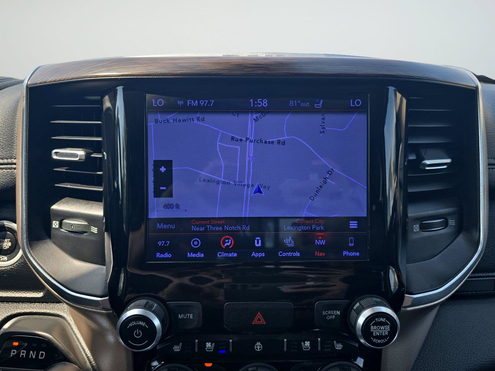 Used 2019 RAM 1500 Laramie AWD/4WD image 17
