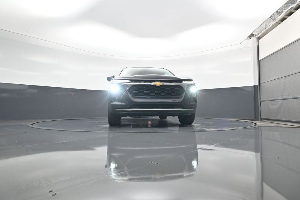 Used 2024 Chevrolet Trax LT w/ LT Convenience Package image 16