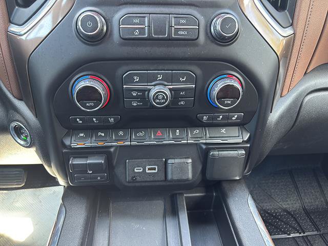 Used 2019 Chevrolet Silverado 1500 High Country w/ High Country Premium Package AWD/4WD image 22