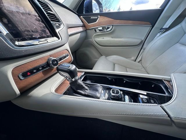 Used 2017 Volvo XC90 T6 Inscription w/ Vision Package image 16