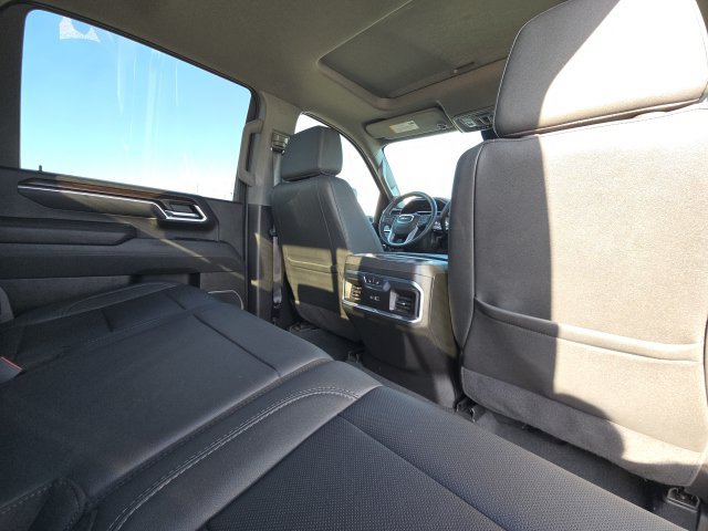 Used 2025 GMC Sierra 2500 SLT w/ SLT Premium Package AWD/4WD image 19