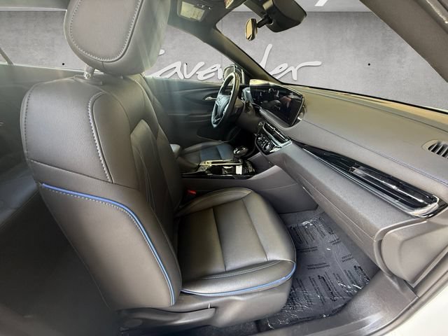 Used 2025 Buick Envista Sport Touring FWD image 24