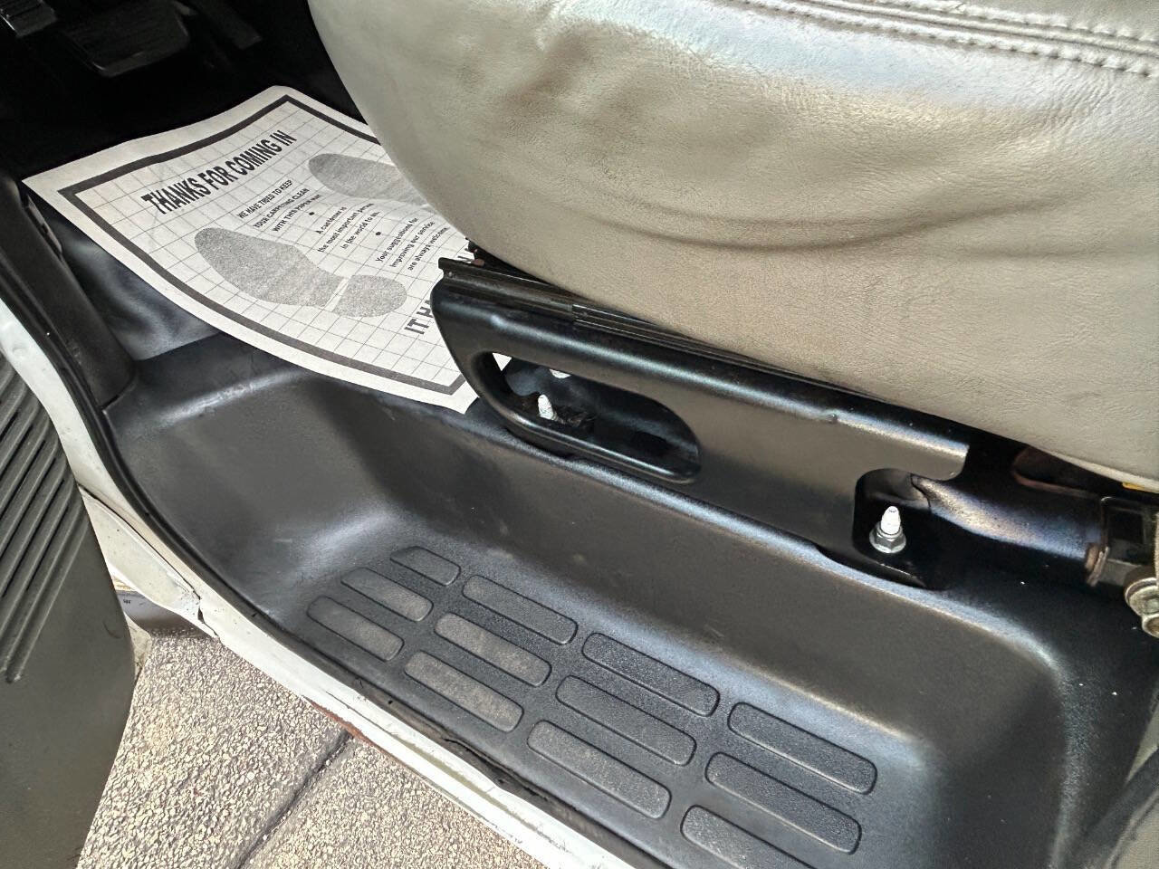 Used 2016 GMC Savana 3500 image 36