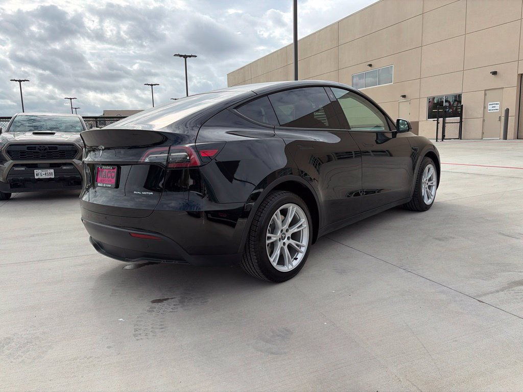 Used 2022 Tesla Model Y Long Range AWD/4WD image 12