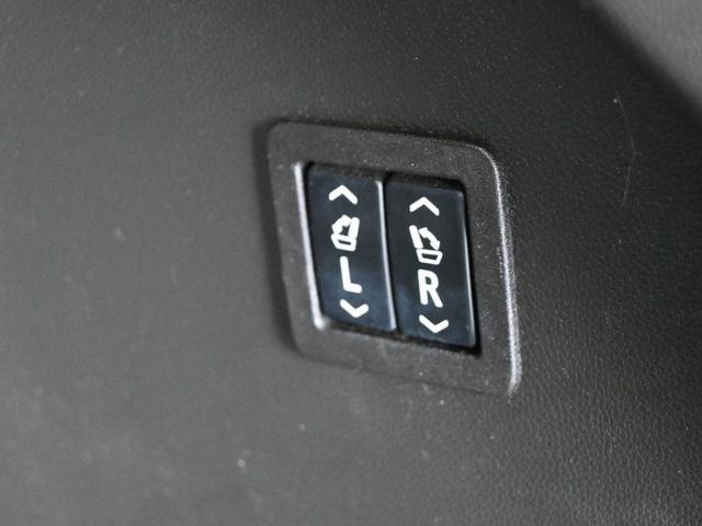 Used 2019 Buick Enclave Avenir w/ Avenir Technology Package image 44