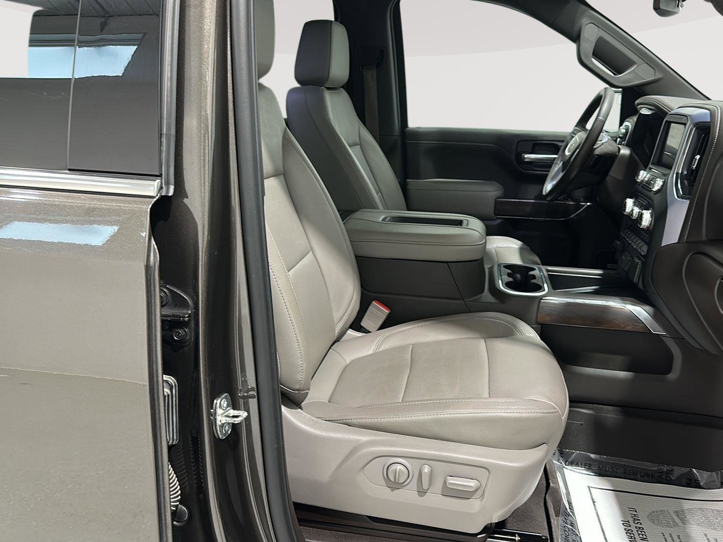 Used 2019 GMC Sierra 1500 SLT w/ SLT Premium Plus Package AWD/4WD image 25