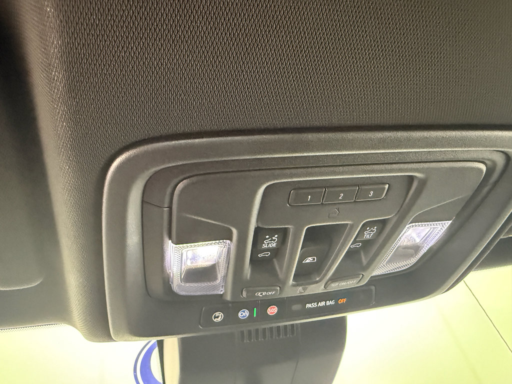 Used 2024 GMC Sierra 1500 AT4 w/ Technology Package image 33