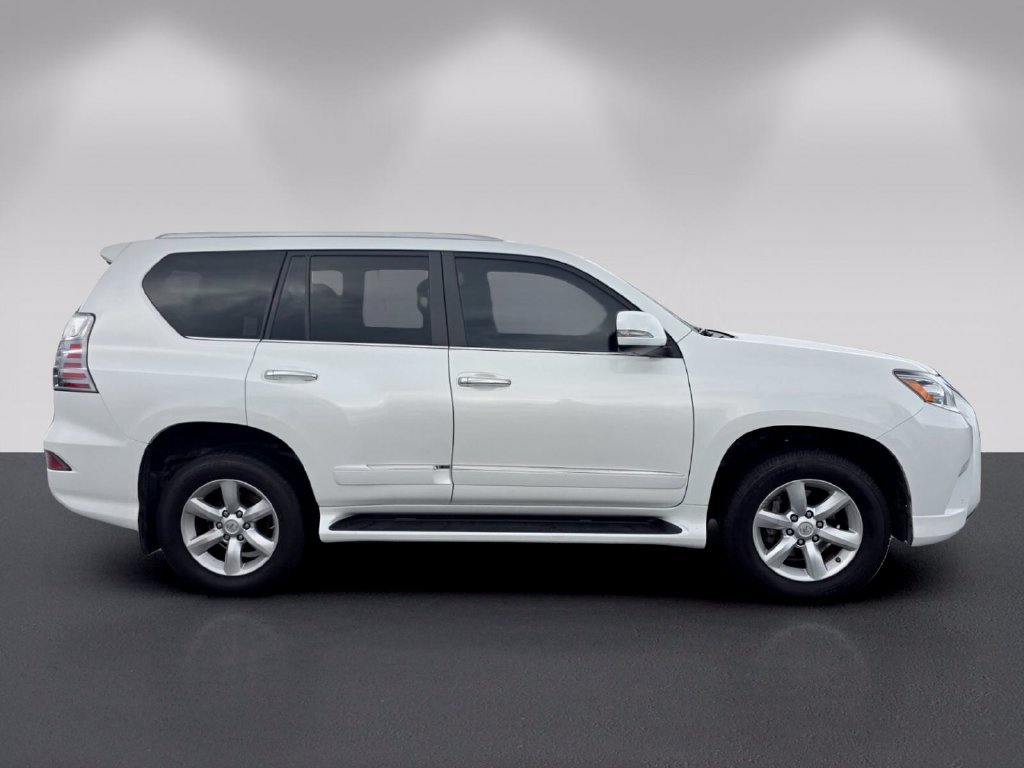Used 2018 Lexus GX 460 w/ Navigation Package AWD/4WD image 3